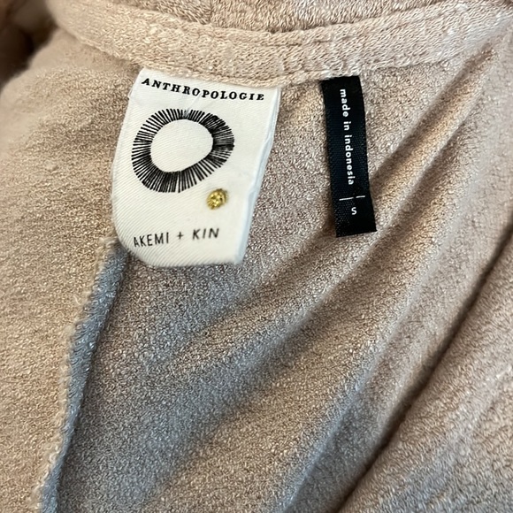 Anthropology Akemi & Kin size small tan sleeveless blouse. Excellent pre-loved - Picture 4 of 4